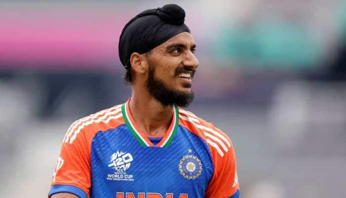 Team India's Arshdeep Singh Doing Ball Tampering In T20 World Cup 2024? Inzamam-ul-Haq's Big Accusations Stir Cricket World