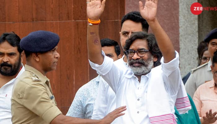 Ex-Jharkhand CM Hemant Soren Walks Out Of Jail, Says &#039;Forced To Spend 5 Months...&#039;