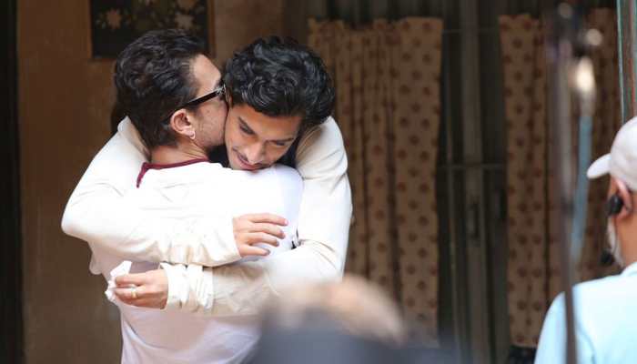 Trending: Aamir Khan Visits Son Junaid Khan&#039;s Debut Film &#039;Maharaj&#039;s Sets, Pics Go Viral