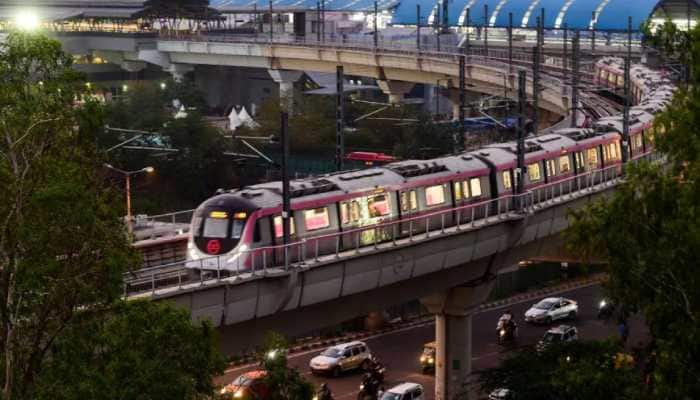 Carrying Liquor Bottles In Delhi Metro May Now Land You In Trouble; DMRC Says This