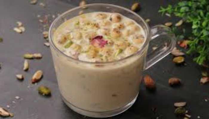 Switch To Makhana Milk For Natural Energy Boosting Benefits