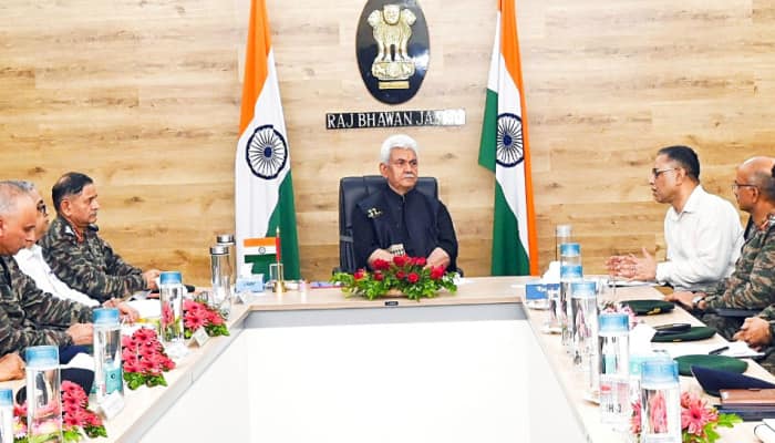 Army Chief Assures J&amp;K LG Sinha Of Synergetic Approach To Tackle Terror In Jammu