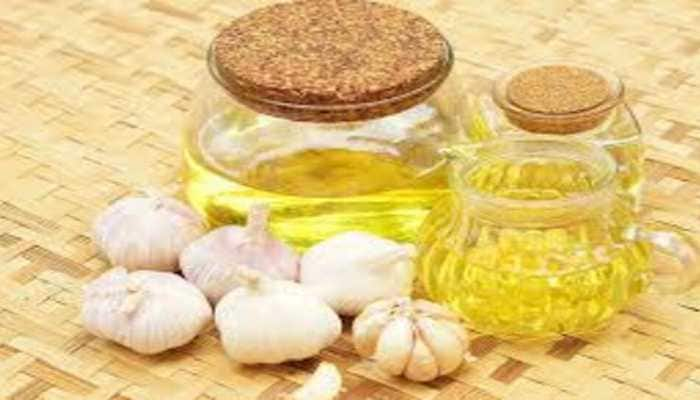 Infection To Bad Odor: The Benefits Of Rubbing Garlic Oil On Your Feet Every Day.