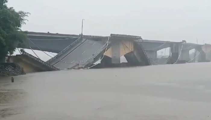 Karnataka Kali Bridge Collapse: Traffic On Goa-Karnataka Highway Hit Karnataka Kali Bridge Collapse: Traffic On Goa-Karnataka Highway Hit