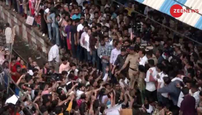 Badlapur Sexual Assault Case: Police Uses Tear Gas As Angry Mob Starts Stone Pelting At School