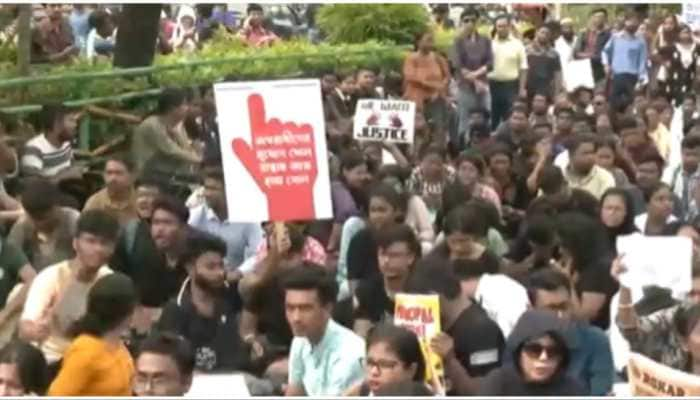 Kolkata Rape-Murder Case: Doctors Protest At Jantar Mantar On Day 10, Demand Better Workplace Safety