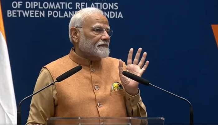 PM Modi Addresses Indian Diaspora In Warsaw, Says Today&#039;s India Wants Development Of All