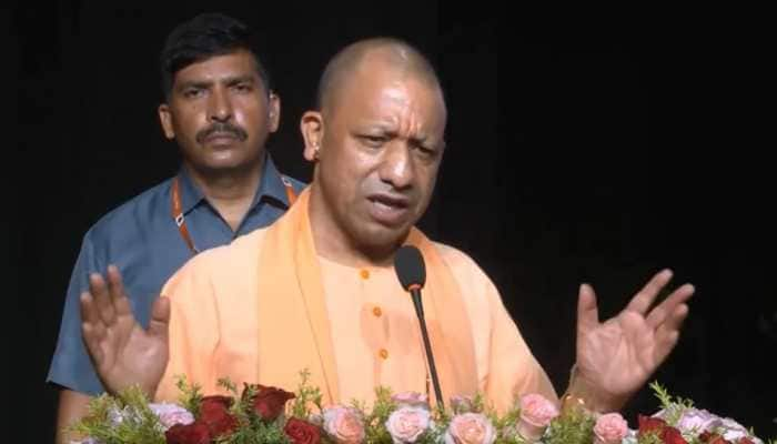 &#039;Batenge Toh Katenge&#039;: CM Adityanath Warns People Against Getting Divided, Cites Bangladesh As Example