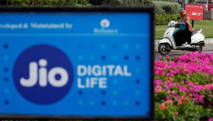 Jio Users To Get 100 GB Of Free Cloud Storage! Mukesh Ambani Announces Jio AI Cloud Welcome Offer