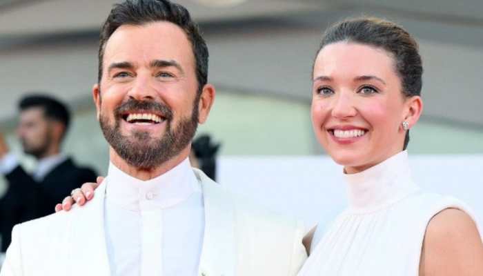 Justin Theroux, Nicole Brydon Bloom Are ENGAGED 