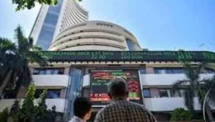 Sensex Closes Flat, ICICI Bank And Bajaj Finserv Top Gainers 