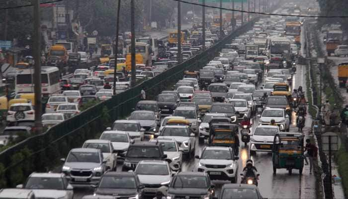 Waterlogging In Gurugram As Heavy Rain Causes Trouble To Commuters | VIDEO