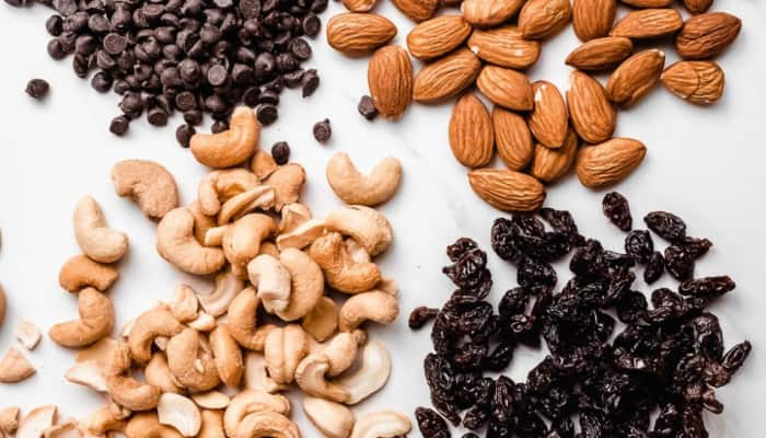 Cashews, Almonds, and Raisins: A Healthy Trio for Snacking?