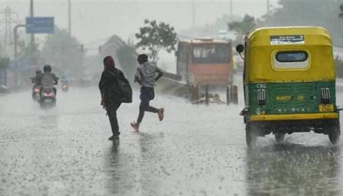 Weather Update: Delhi-NCR Experiences Drizzle, Moderate Rain Forecast For Saturday