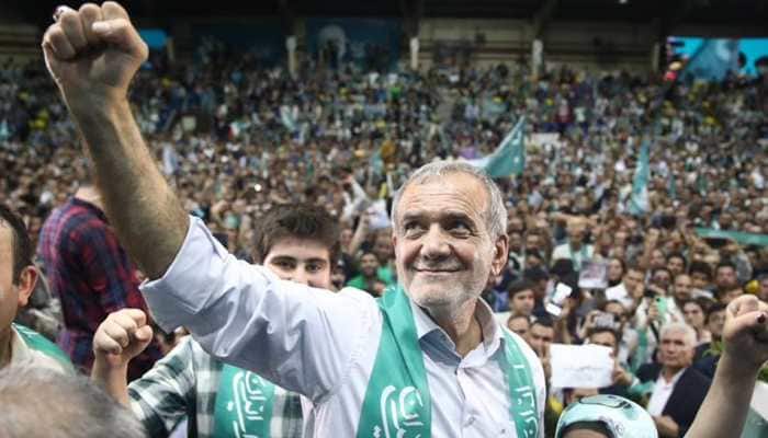 Iran's Pezeshkian Seeks To Cement Ties With Iraq On His First Trip Abroad As President