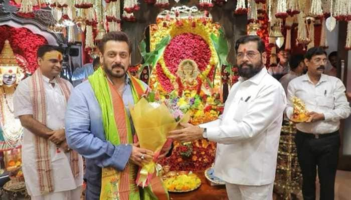 Ganesh Chaturthi 2024: Salman Khan, Sister Arpita Attend Maharashtra CM Eknath Shinde&#039;s Ganpati Puja At His Residence