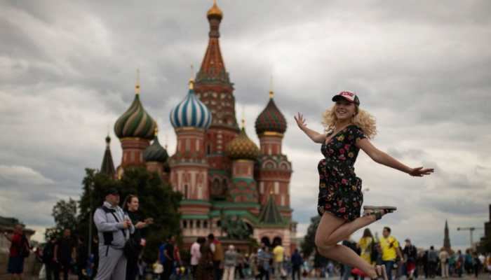 Russians Women Urged To Have Sex During Lunch Breaks; Know Why