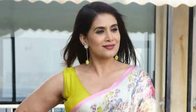 Exclusive: Sonali Kulkarni Admits Seeking Inspiration From Priyanka Chopra Says 'She Makes Me Feel So Energised'