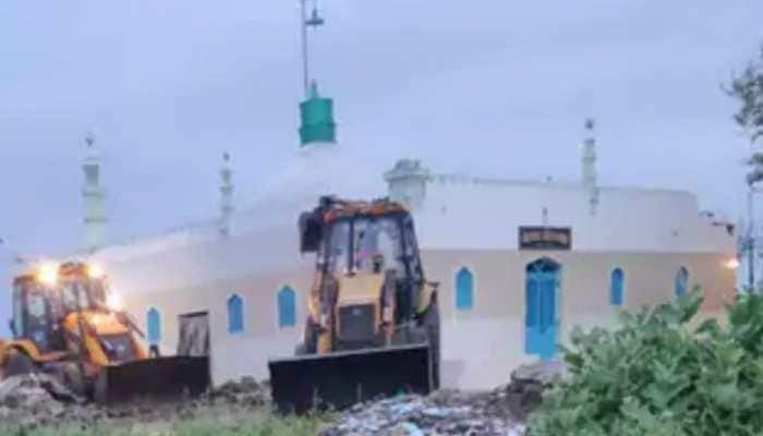 Somnath Temple Anti-Encroachment Drive: 9 Illegal Mosques, Dargahs Demolished; 102 Acres Land Worth Rs 320 Cr Freed