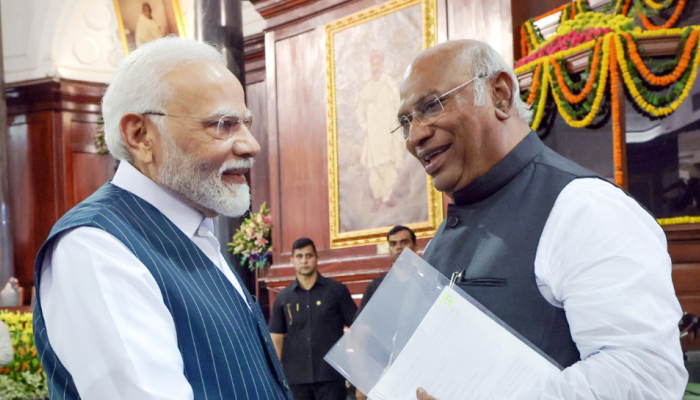 PM Modi Inquires About Congress Prez Kharge's Health After J&K Rally Incident PM Modi Inquires About Congress Prez Kharge's Health After J&K Rally Incident