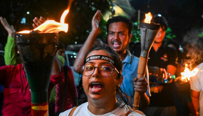 RG Kar Case: Bengal Doctors Take Out Torch Rallies Across Kolkata Ahead Of SC Hearing