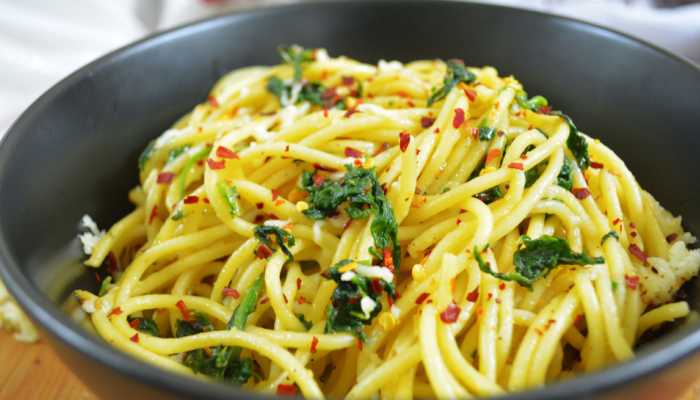 Aglio e Olio: The Classic Italian Pasta Dish You Can Whip Up in Minutes Aglio e Olio: The Classic Italian Pasta Dish You Can Whip Up in Minutes