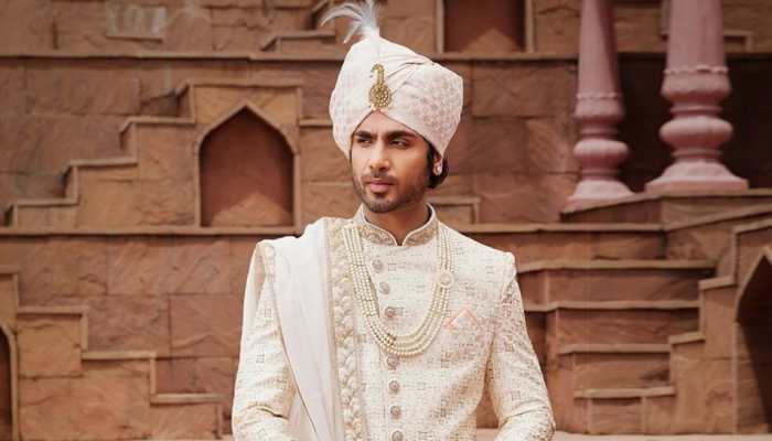 Sophisticated Style: Men's Sherwani for Weddings &amp; Beyond