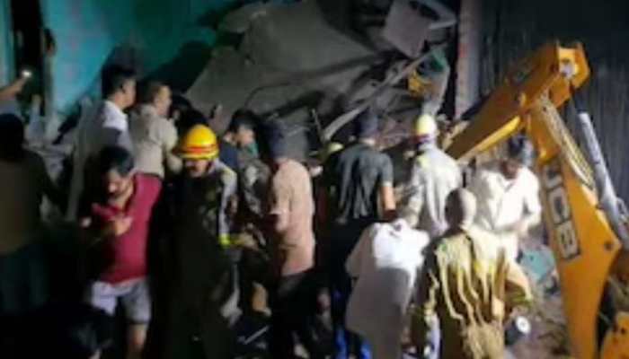Uttar Pradesh: 5 Killed As Roof Collapses In Bulandshahr After Cylinder Explodes Uttar Pradesh: 5 Killed As Roof Collapses In Bulandshahr After Cylinder Explodes