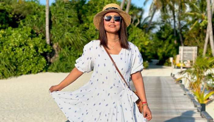 Hina Khan Vacations In Maldives Amid Cancer Treatment, Mouni Roy Says Happiness Looks Good On You Hina Khan Vacations In Maldives Amid Cancer Treatment, Mouni Roy Says Happiness Looks Good On You