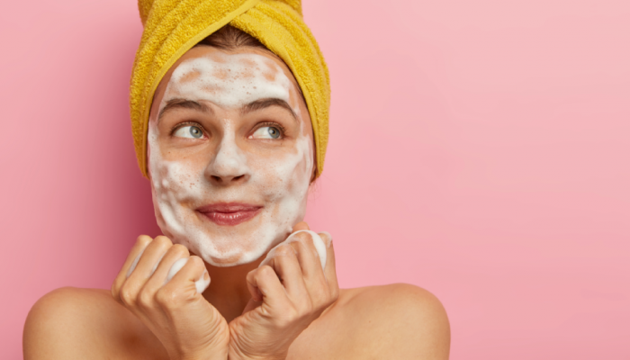 Revitalize Your Skin This Diwali: Top 5 Face Washes for a Radiant Glow Revitalize Your Skin This Diwali: Top 5 Face Washes for a Radiant Glow
