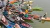 Srinagar Hosts First All-Women Traditional Boat Race On Dal Lake