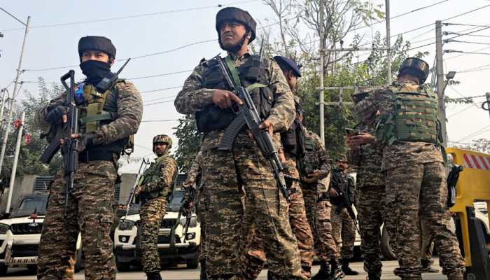 J&amp;K: Encounter Breaks Out Between Security Forces And Terrorists In Srinagar, Search Ops On