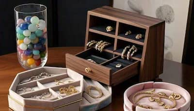 Guide To Best Jewelry Organizers for a Tidy Vanity