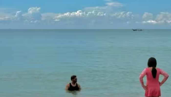 MS Dhoni Enjoys A Vacation In Thailand, Video Goes Viral - Watch MS Dhoni Enjoys A Vacation In Thailand, Video Goes Viral - Watch