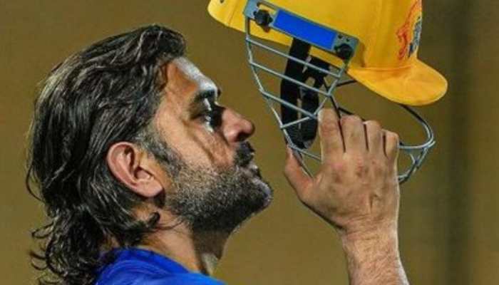 MS Dhoni Gives Vote For Jharkhand Assembly Elections In Ranchi - Watch MS Dhoni Gives Vote For Jharkhand Assembly Elections In Ranchi - Watch