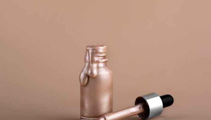 Illuminating Your Beauty: The Power of Liquid Highlighter Illuminating Your Beauty: The Power of Liquid Highlighter