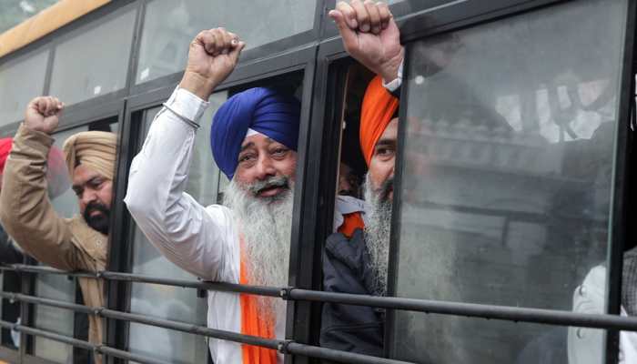 Over 2,550 Sikh Pilgrims From India Arrive In Pakistan For Guru Nanak's 555th Birth Anniversary Celebrations