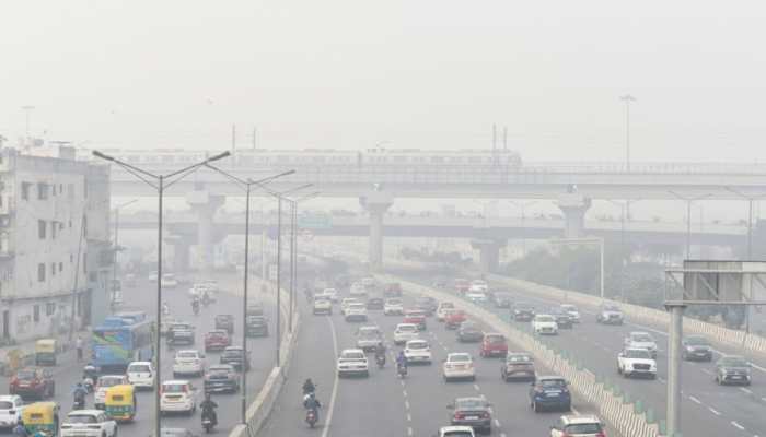Delhi Air Pollution: Govt. Bans BS-III Petrol, BS-IV Diesel 4-Wheelers Amid 'Severe' AQI; Rs 20,000 Fine For Violators Delhi Air Pollution: Govt. Bans BS-III Petrol, BS-IV Diesel 4-Wheelers Amid 'Severe' AQI; Rs 20,000 Fine For Violators