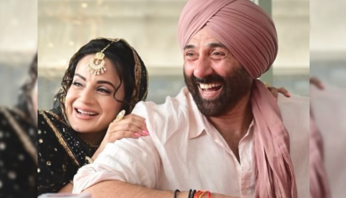Gadar 2: Ameesha Patel Reveals Her BIG Scene From The Climax Was Changed Without Her Knowledge Gadar 2: Ameesha Patel Reveals Her BIG Scene From The Climax Was Changed Without Her Knowledge