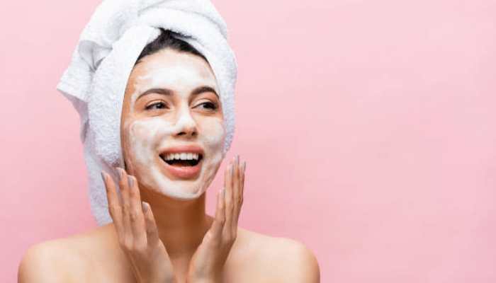 Choosing the Right Face Wash for Healthy, Glowing Skin Choosing the Right Face Wash for Healthy, Glowing Skin