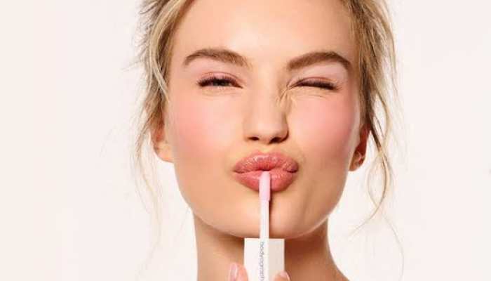Transform Your Lip Care Routine with the Power of Lip Oil