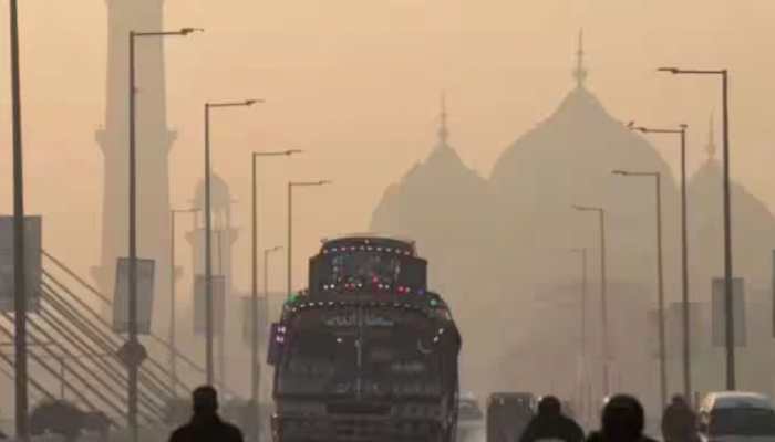 World’s Most Polluted City: Lahore's Air Quality Hits 303 Amid Severe Smog Crisis