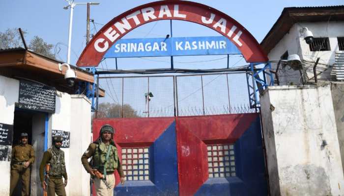 J&amp;K Police's Counter-Intelligence Unit Raids Srinagar Central Jail, Seizes Digital Devices