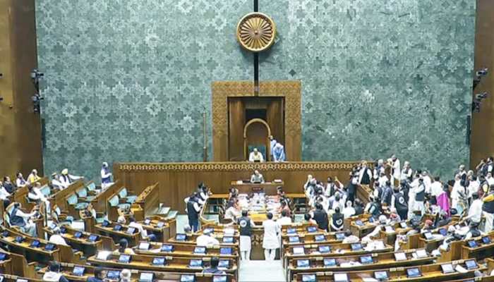 Amid Farmers 'Delhi Chalo' March, Congress MPs Protest In Parliament Premises Over Demand For Legal Guarantee Of MSP