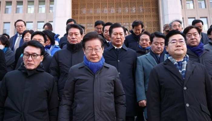 'No Option Other Than Resignation Or Impeachment': S.Korea's Main Oppn Dubs President Yoon's Apology 'Disappointing'