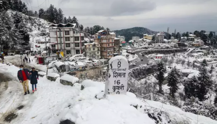 Shimla Welcomes Season’s First Snow, Valleys In Himachal Reel Under Severe Cold Shimla Welcomes Season’s First Snow, Valleys In Himachal Reel Under Severe Cold
