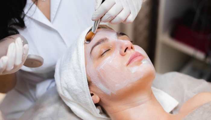 Skin Health: Do Facials Have Anti-Ageing Effects? Dermatologist Says THIS