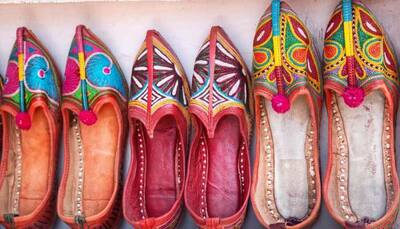 A Step Towards Tradition: The Allure of Women's Mojaris