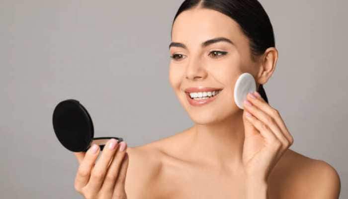 Myntra End of Reason Sale: Must-Have Makeup Compacts for Flawless Skin 