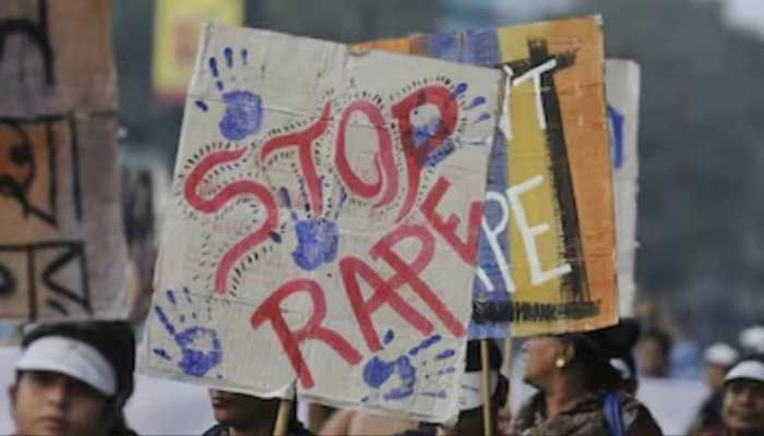 How Safe Do Women Feel In Delhi 12 Years After 'Nirbhaya' Gangrape? THIS Ground Report Reveals Truth How Safe Do Women Feel In Delhi 12 Years After 'Nirbhaya' Gangrape? THIS Ground Report Reveals Truth
